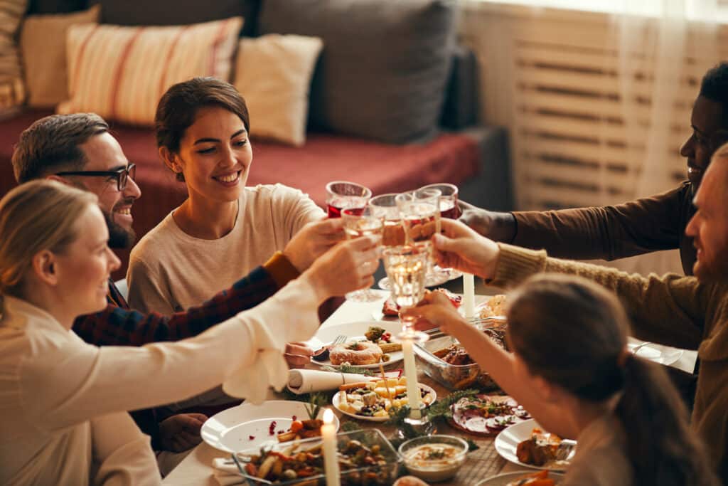 Friends toasting at dinner party 544692